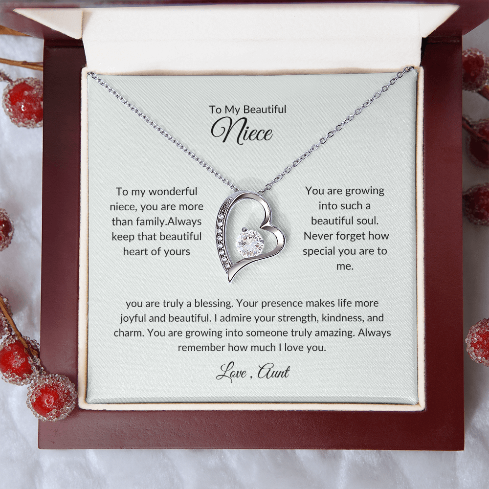 To My Niece – Sparkling Heart Necklace with Special Message