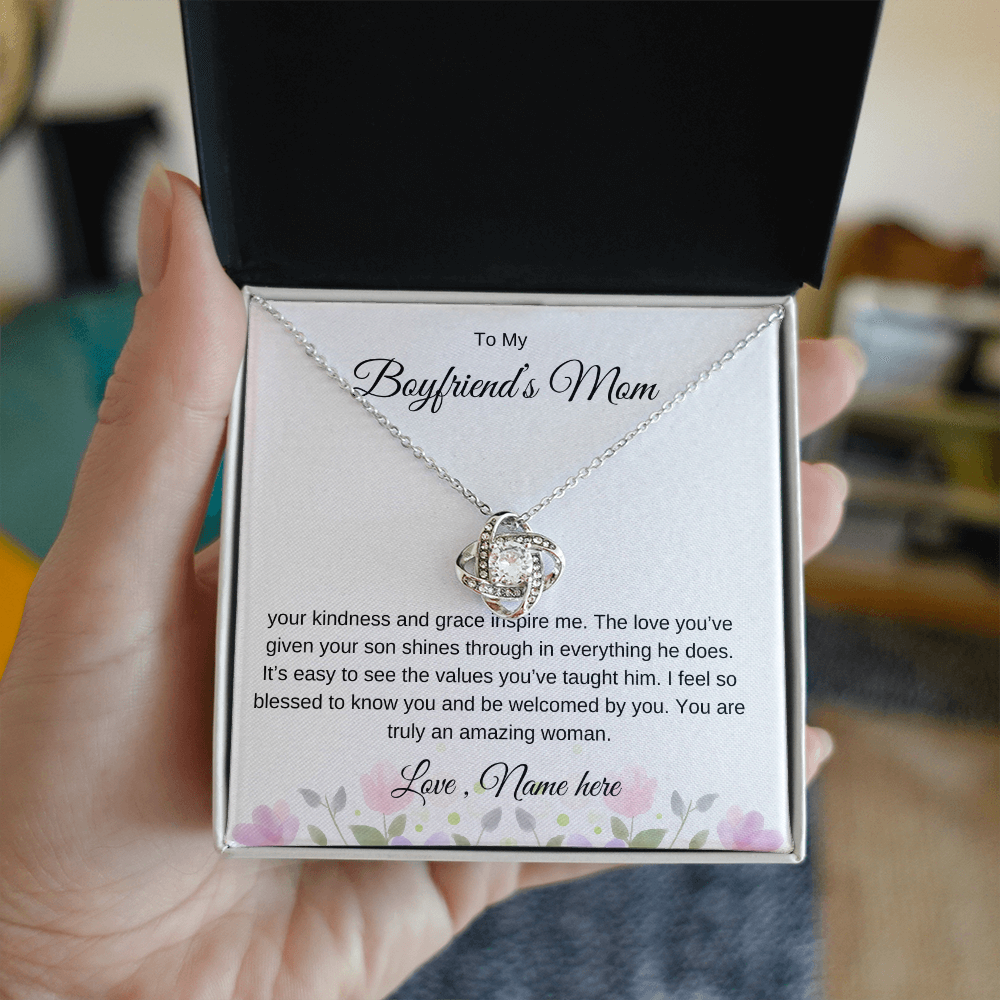 To My Boyfriend's Mom – Forever Love Necklac