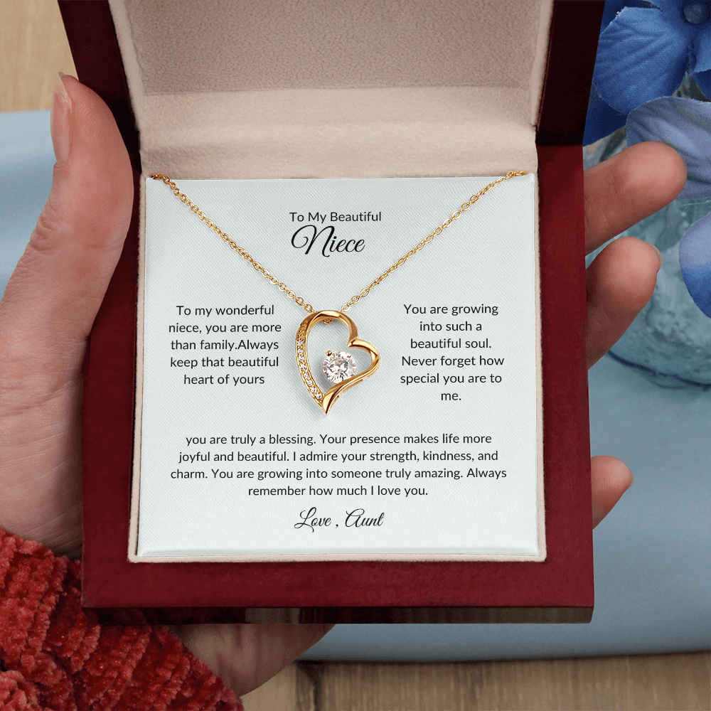 To My Niece – Sparkling Heart Necklace with Special Message