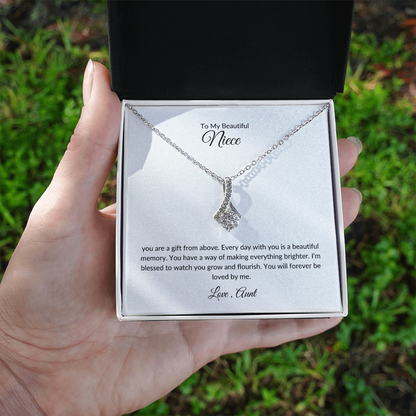 Niece Gift – Elegant Love Knot Necklace with Sentimental Card