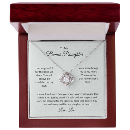 To My Bonus Daughter – Forever Circle Necklace Symbolizing Family Bond