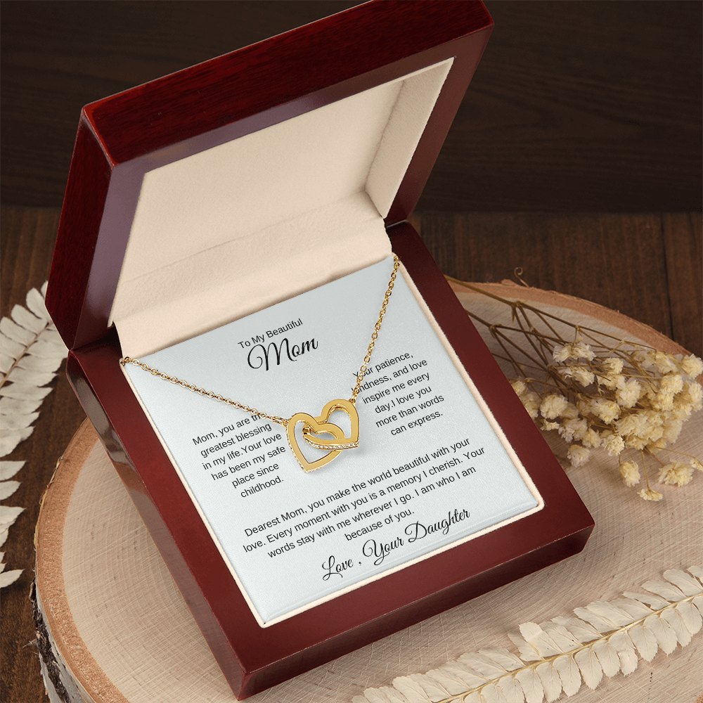 To My Mom – Elegant Love Pendant Necklace with Gratitude Card