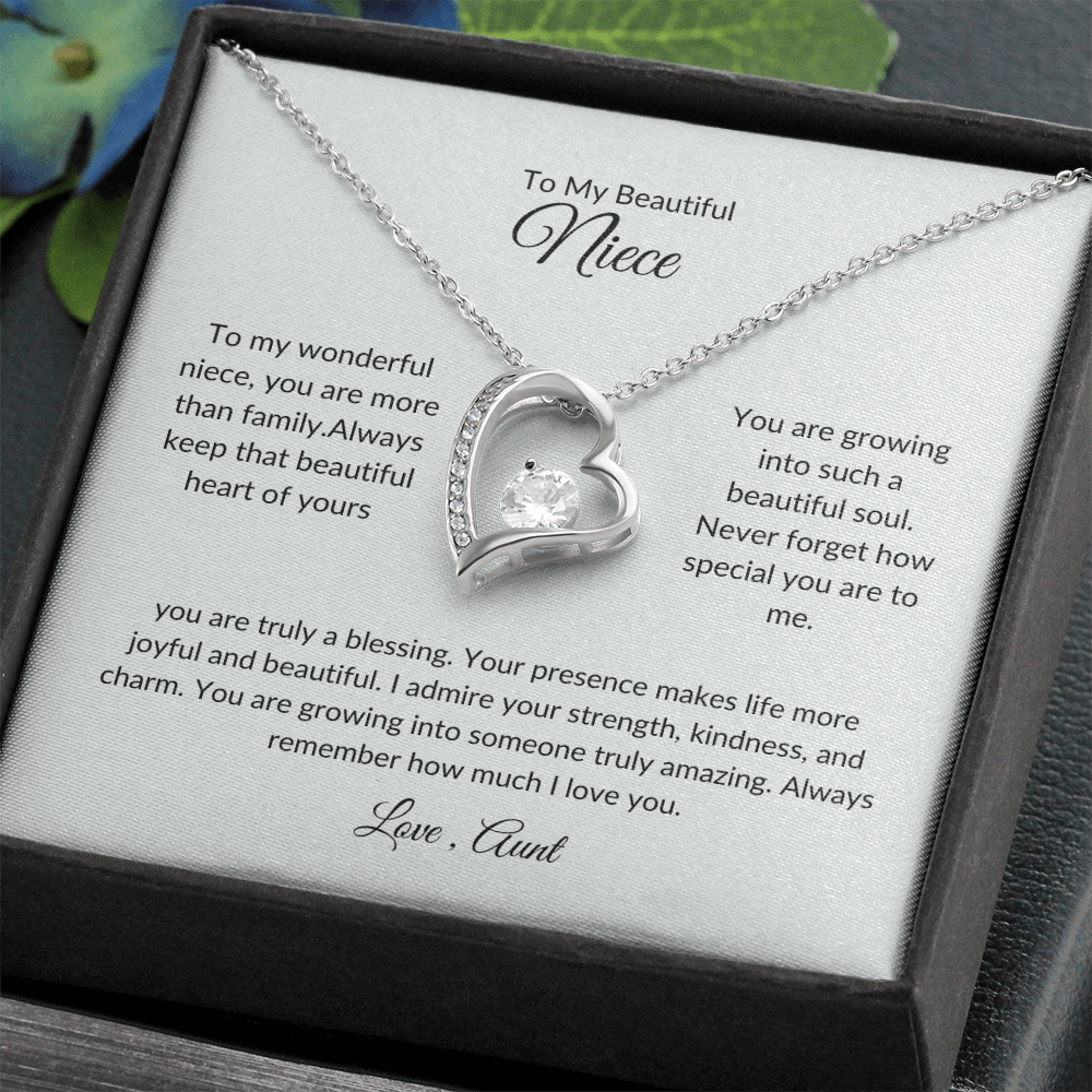 To My Niece – Sparkling Heart Necklace with Special Message